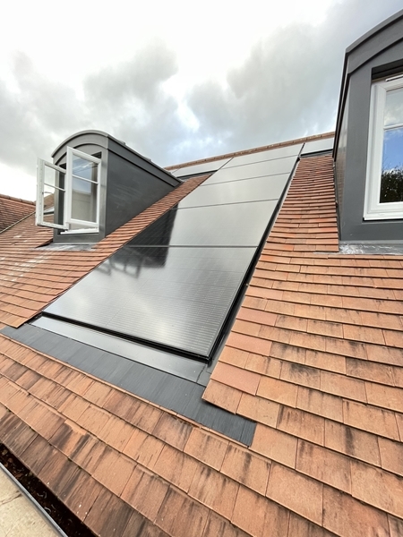 In-roof integrated solar panel installation